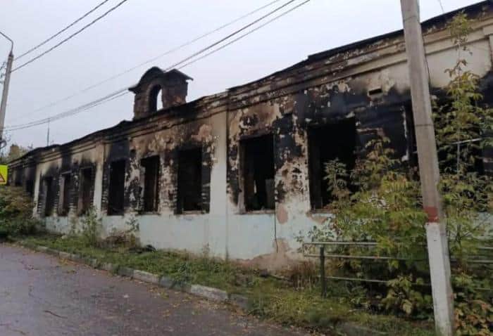Пожар уничтожил здание бывшей вечерней школы 1944 года в Серпухове
