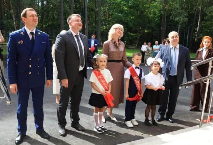Лицей в Протвино после капремонта открыли под именем Логунова