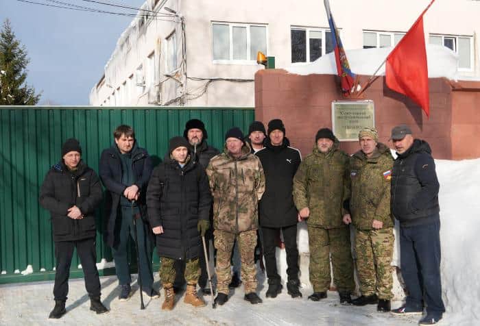В Серпухове участникам СВО помогают найти работу через экскурсии на заводы