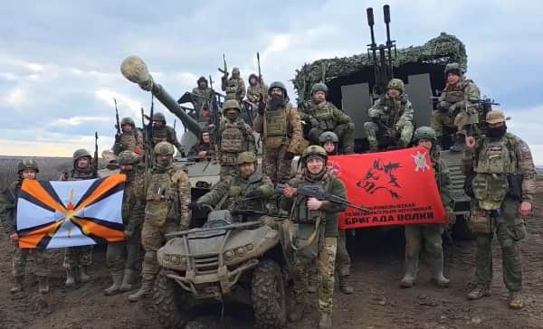 «Волки» поздравили серпуховичек с 8 Марта с передовой