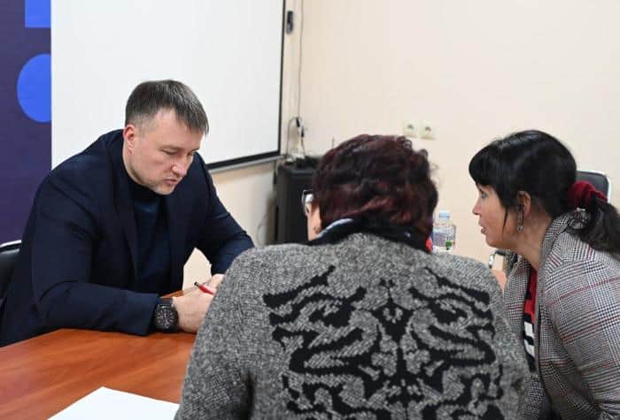 Жители Пущино предложили создать галерею местных художников на встрече с администрацией