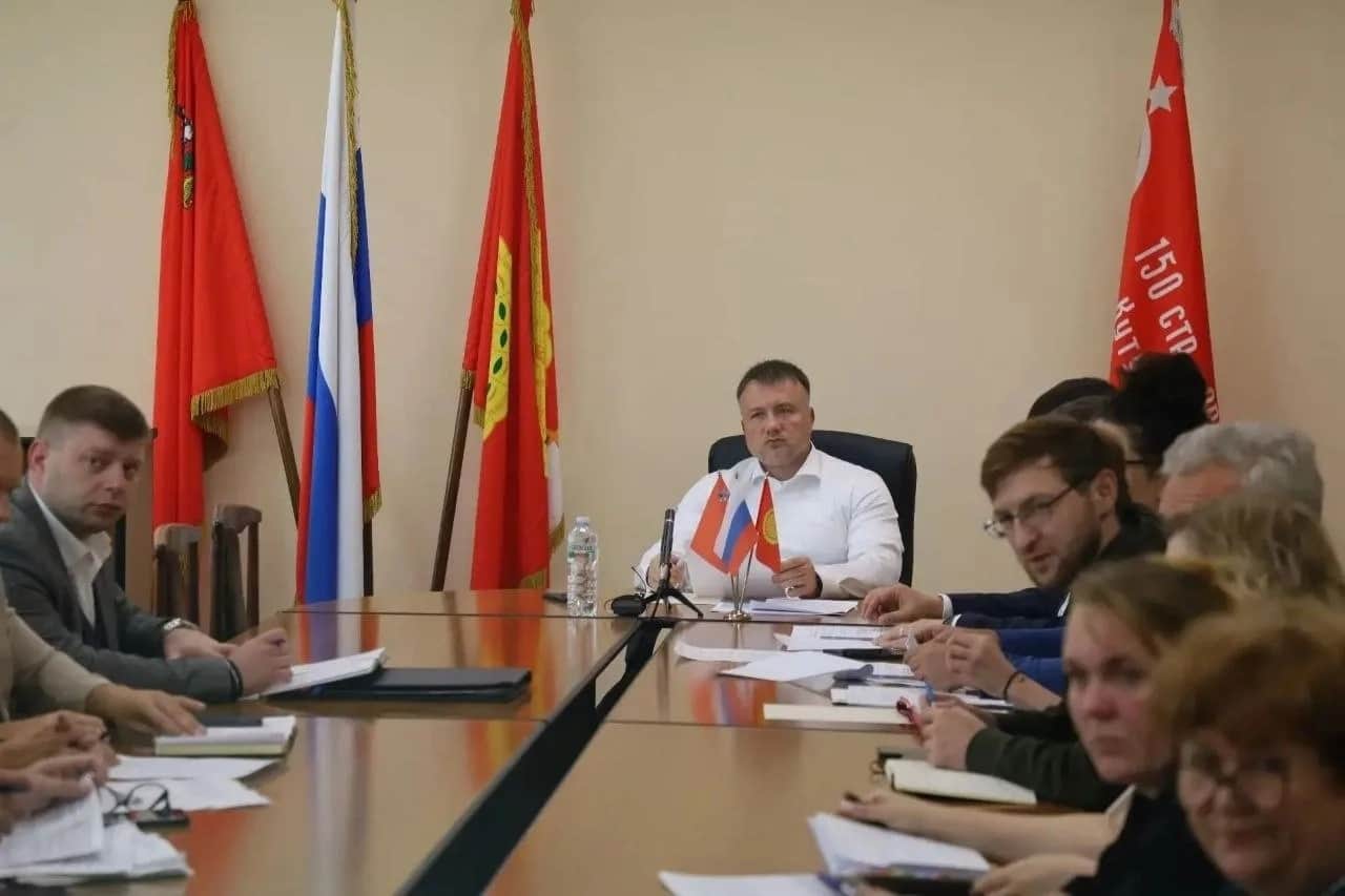 Глава Серпухова провел совещание с управляющими компаниями