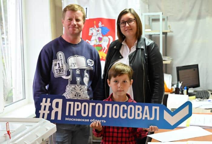 «Пришла показать сыну, как голосуют»: как проходят выборы в деревнях