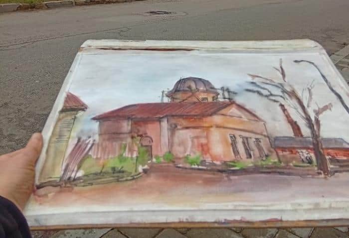 Художница из Обнинска создала серию работ в поддержку храма в Серпухове