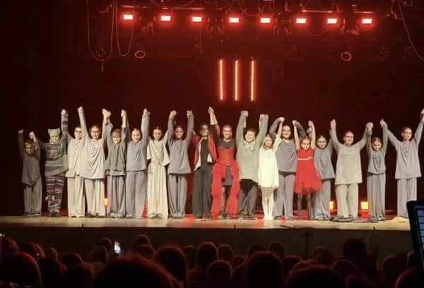 В Серпухове детям из лагерей показали «Дракона» Шварца