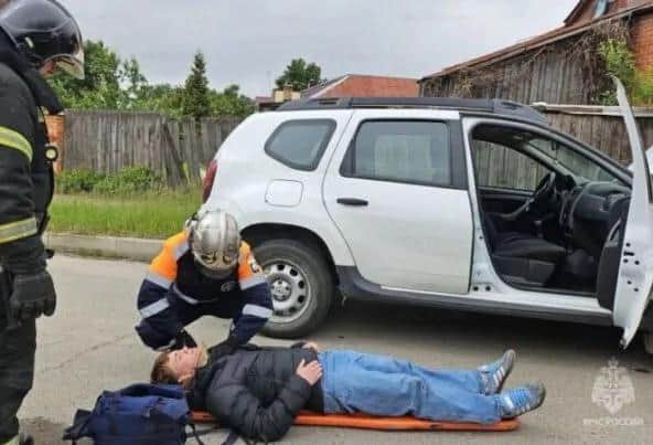 Спасатели «разрезали» авто на перекрёстке в Серпухове ради учений