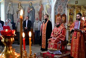 Архиепископ Подольский и Люберецкий Аксий совершил богослужение в одном из храмов Серпухова